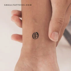 Gothic Style Uppercase O Letter Temporary Tattoo (Set Of 3)