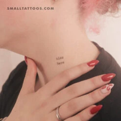 Small Kiss Here Temporary Tattoo (Set Of 3) -Da Vinci Shop 1741106412948