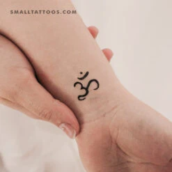 Fine Line Om Temporary Tattoo (Set Of 3)