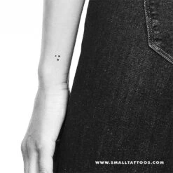 Small Three Stars Temporary Tattoo (Set Of 3) 9 Small Three Stars Temporary Tattoo (Set Of 3) -Da Vinci Shop harry potter book stars temporary tattoo