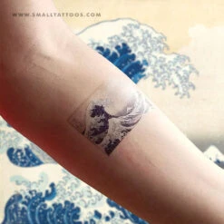 Hokusai's The Great Wave Off Kanagawa Temporary Tattoo (Set Of 3) -Da Vinci Shop hokusai temporary tattoo f0c58376 c40a 4305 864b 87c4e3d96077