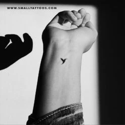 Small Hummingbird (Right) Temporary Tattoo (Set Of 3) -Da Vinci Shop hummingbird tatteco small left temporary tattoo st
