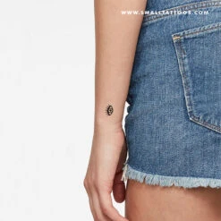 Eye And Eyelash Temporary Tattoo (Set Of 3+3) -Da Vinci Shop minimalist eye temporary tattoo