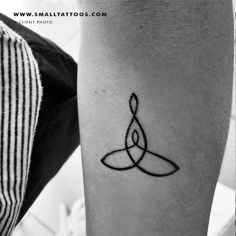 Mother And Child Symbol Temporary Tattoo (Set Of 3) 5 Mother And Child Symbol Temporary Tattoo (Set Of 3) - Image 3