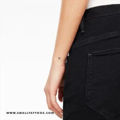 Taurus Zodiac Symbol Temporary Tattoo (Set Of 3) 8 Taurus Zodiac Symbol Temporary Tattoo (Set Of 3) -Da Vinci Shop taurus zodiac symbol temporary tattoo tatteco